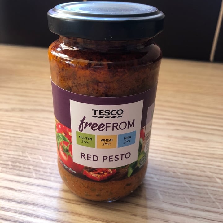 photo of Tesco Red pesto shared by @berry-vegan on  08 Mar 2020 - review