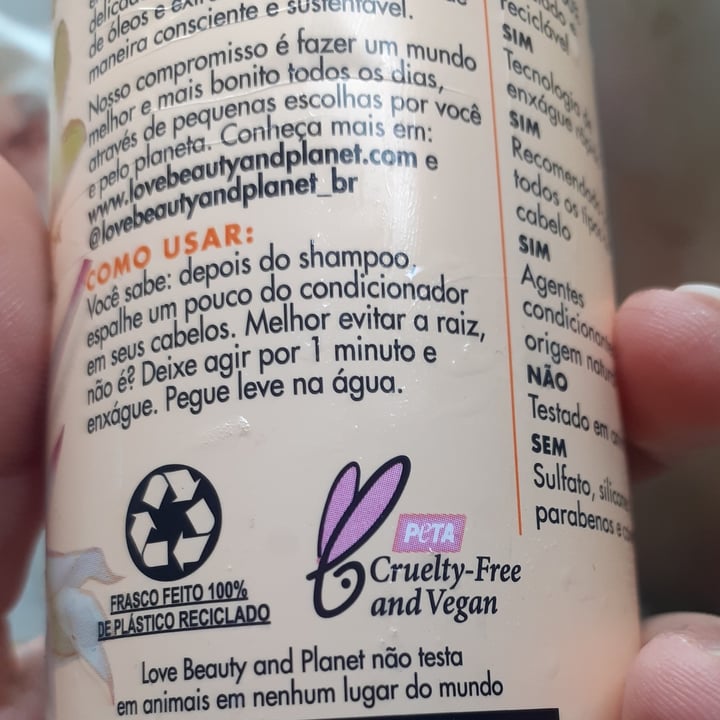 photo of Love Beauty and Planet Acondicionador shared by @kiraviskin on  14 Oct 2021 - review