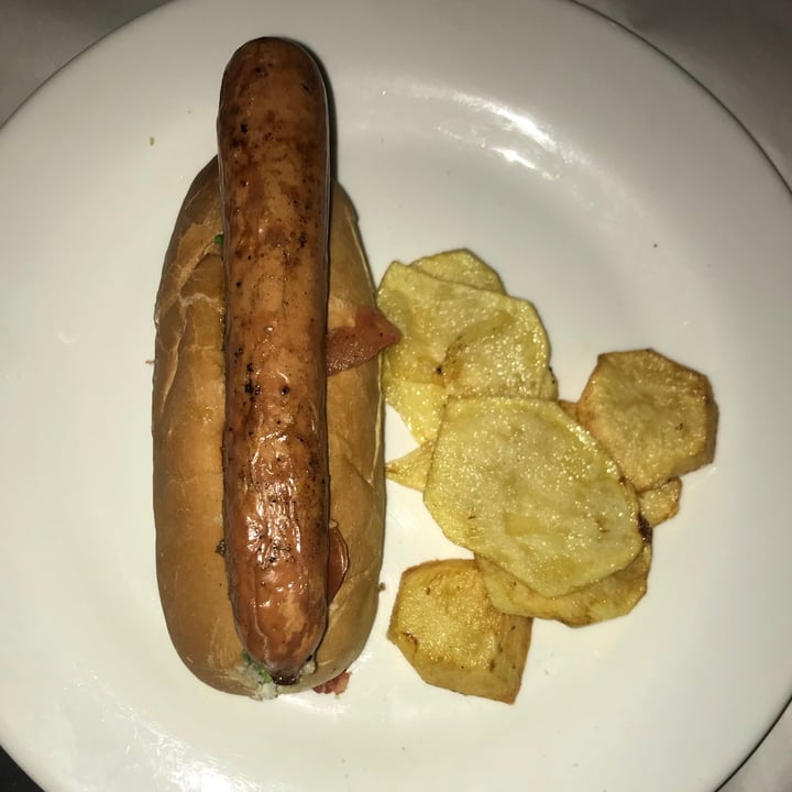 photo of Legends Cafe Hotdog vegano shared by @sabela on  16 Oct 2021 - review
