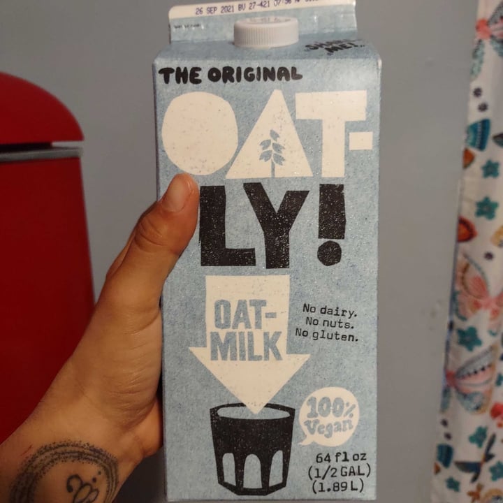 photo of The Original Oatly Oat Milk shared by @nashmevegan on  13 Jul 2021 - review