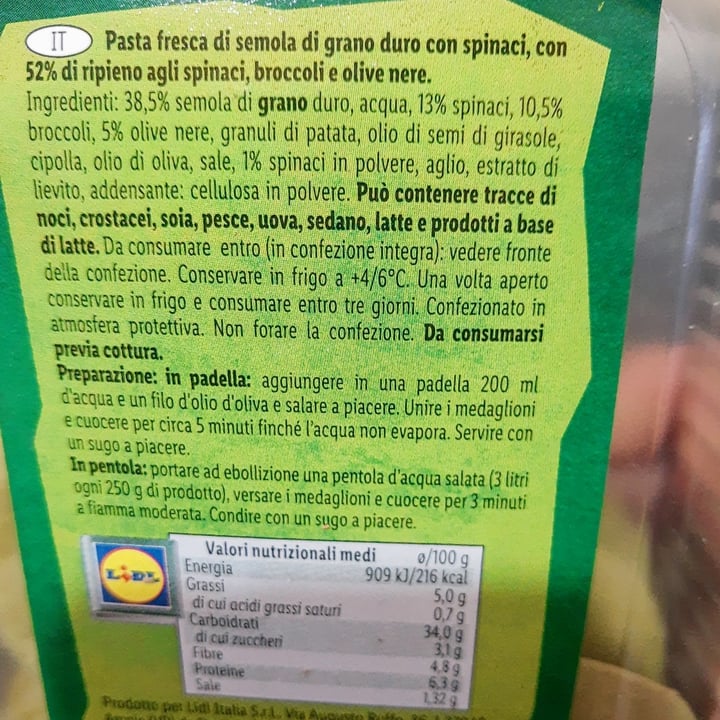 photo of Vemondo  Medaglioni Agli Spinaci, Broccoli e Olive Nere shared by @mediamenteveg on  22 Sep 2022 - review
