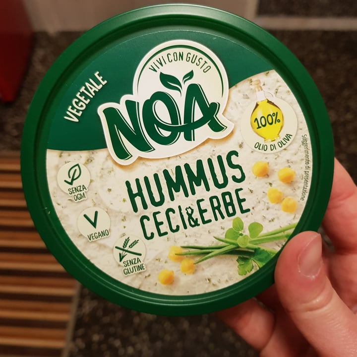 photo of Noa Hummus Ceci & Erbe shared by @manuelalmp on  10 Apr 2022 - review