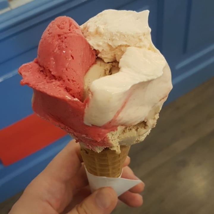 photo of Ama Gelateria Gelato shared by @mircopergreffi on  08 Jun 2022 - review