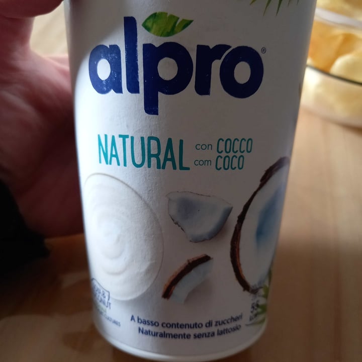 review photo of Alpro Natural Con Coco Yogurt shared by @iltulipanoavento on 04 Feb 2022 - review