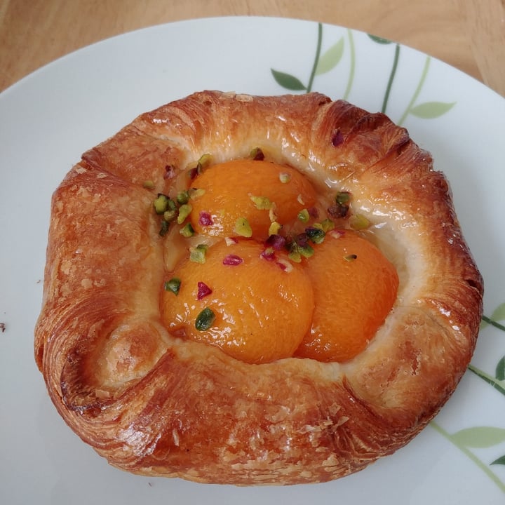 review photo of Oh My Days Vegan Cafe Seasonal Danish shared by @alynereis on 24 Sep 2021 - review