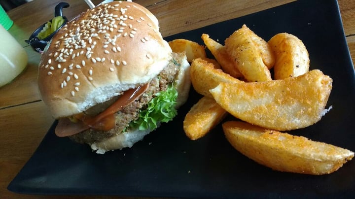 photo of Vegattos Hamburguesa Beefless shared by @uvazombie on  21 Jan 2020 - review