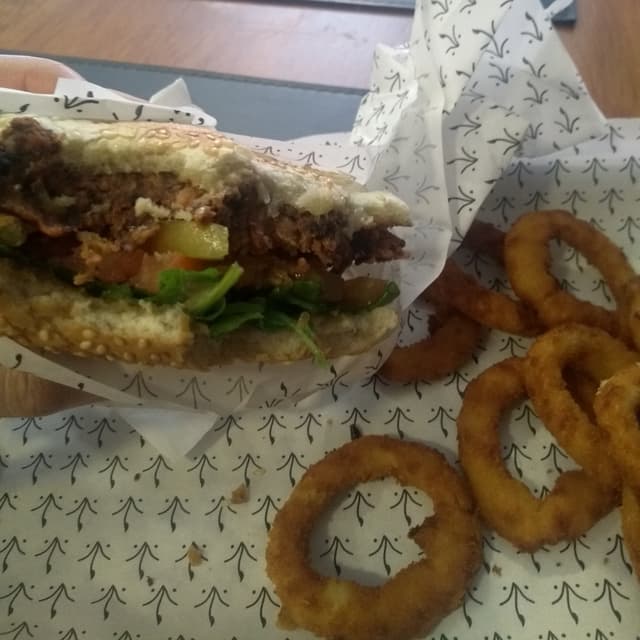 Photo of the dish “Hambúrguer Blend De Grão De Bico”