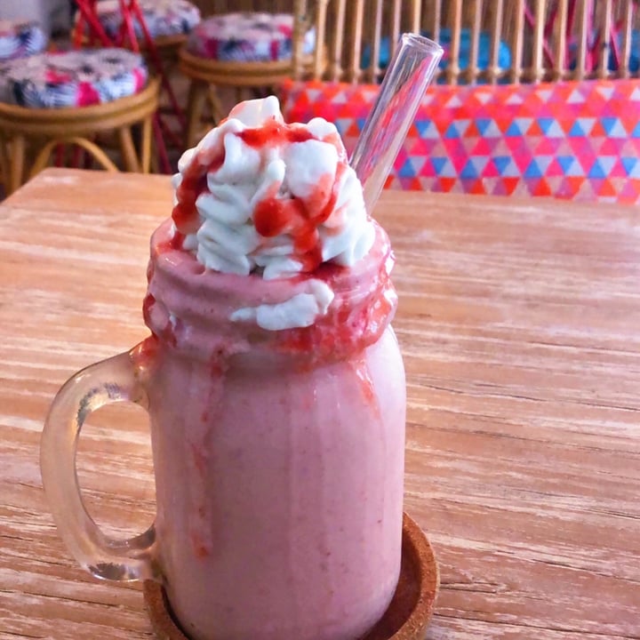 photo of Beriwell Strawberry Mylkshake shared by @arxuann on  20 Mar 2020 - review