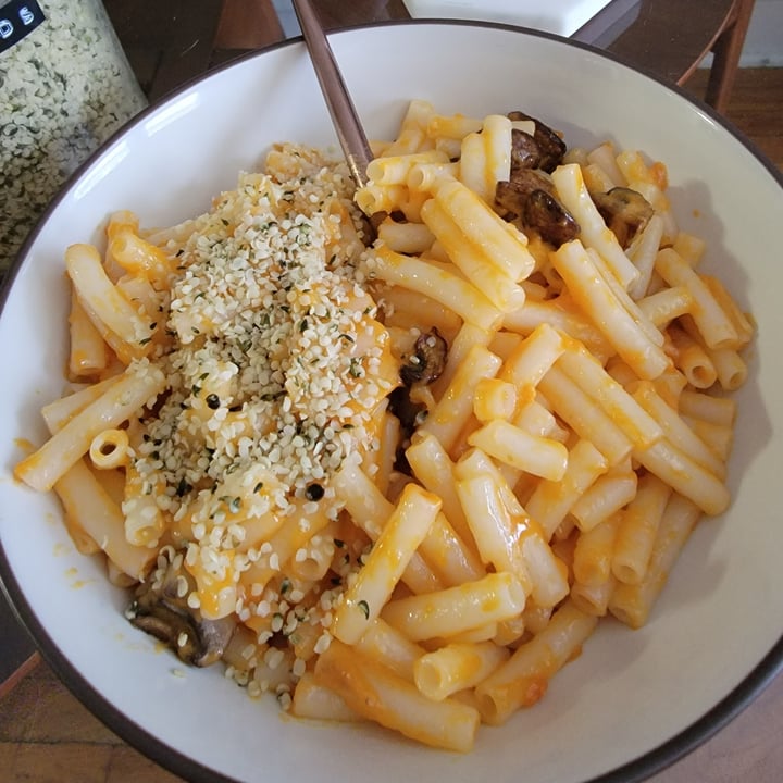 photo of Annie’s Organic vegan Mac ( rice pasta, gluten free) shared by @joyfullforgood on  26 Jul 2021 - review