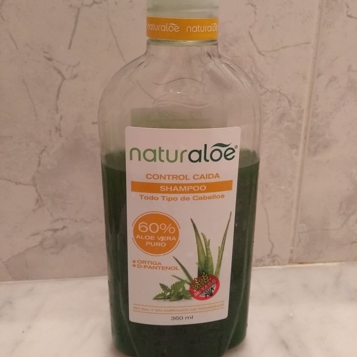 photo of Naturaloe Organics Shampoo Control Caída Todo Tipo de Cabellos shared by @lucia23 on  23 Sep 2020 - review