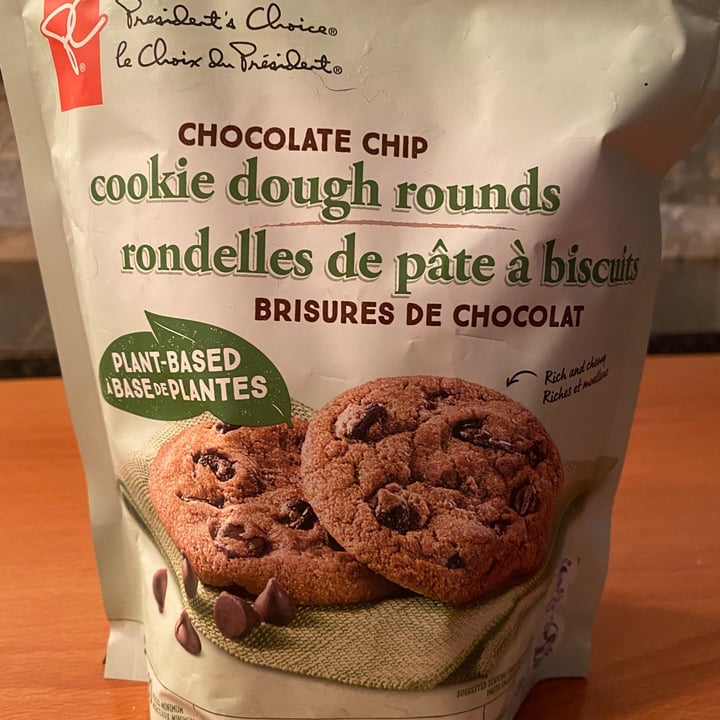 photo of President's Choice chocolate chip cookie dough rounds shared by @kendrapirson on  11 Mar 2021 - review