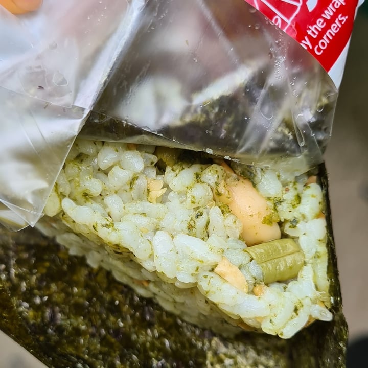 photo of 7-Eleven Thunder Tea Onigiri shared by @tabs on  19 Oct 2022 - review