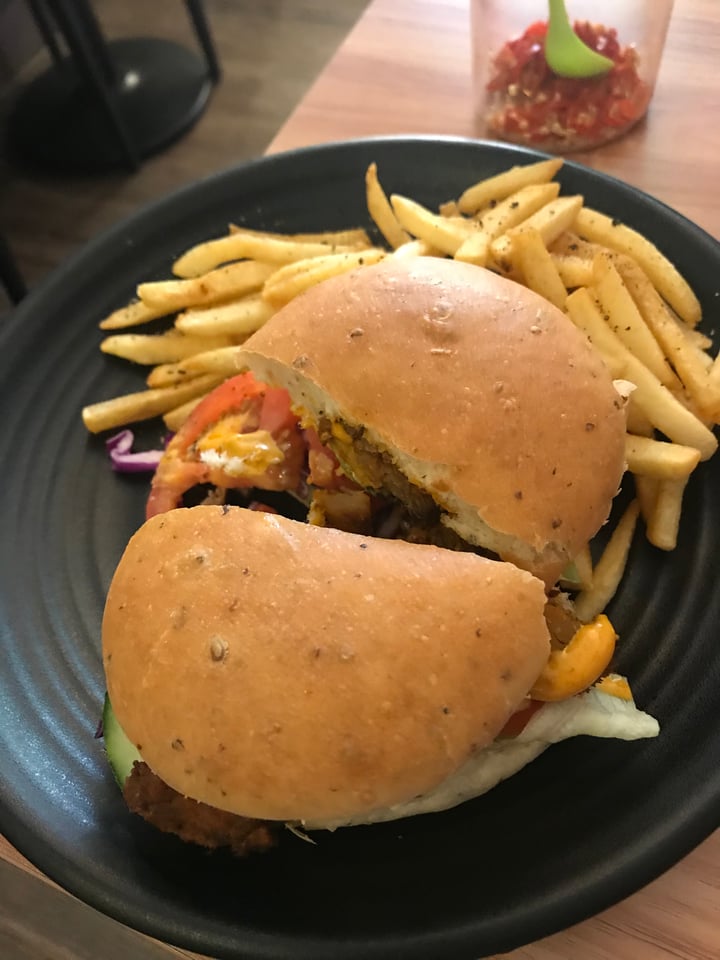 photo of Veg Cafe Satay Burger shared by @pal on  21 Apr 2018 - review