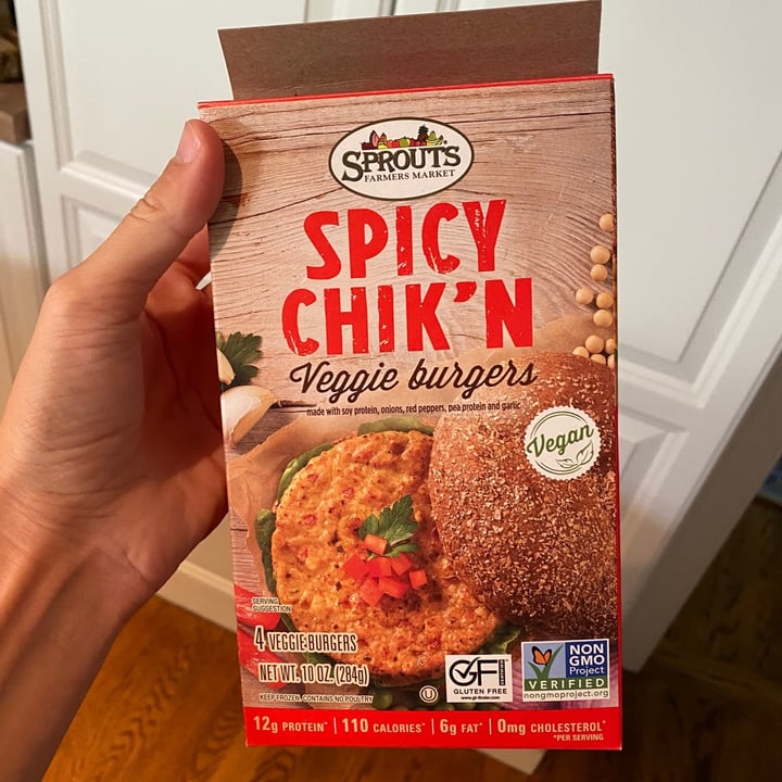 photo of Sprouts Farmers Market Spicy chicken veggie burgers shared by @curvycarbivore on  10 Sep 2021 - review