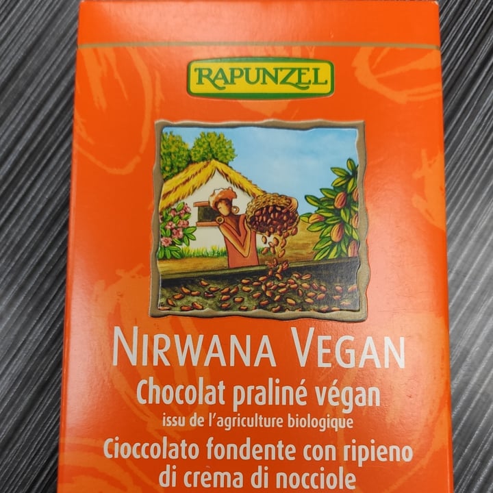 photo of Rapunzel Cioccolato fondente con ripieno di crema di nocciole shared by @gabrip on  18 Mar 2022 - review
