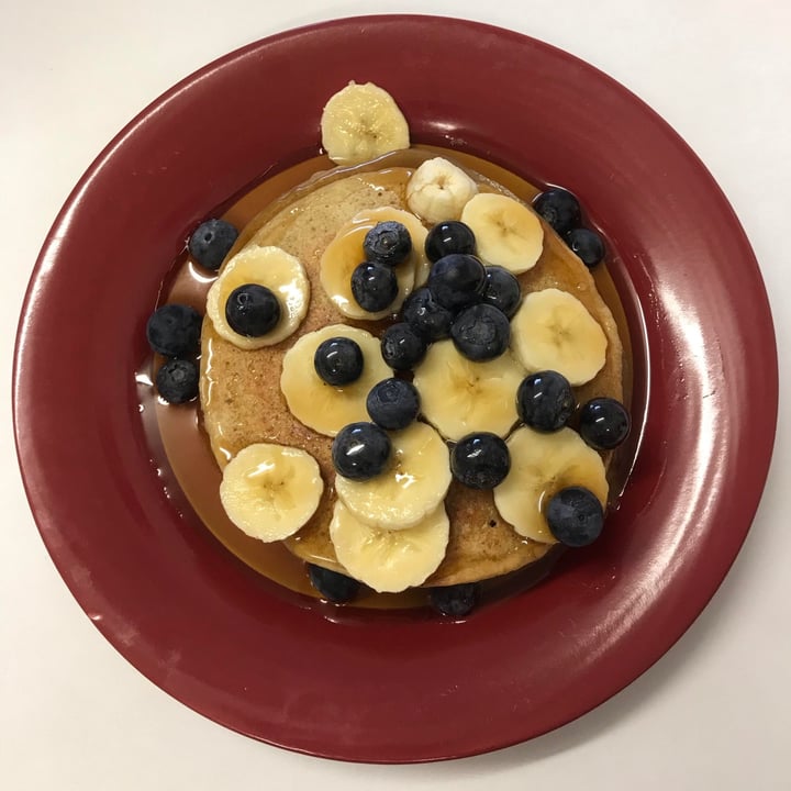 review photo of Shakers Dairy Free Blueberry banana pancakes shared by @stellashih on 08 Jul 2020 - review