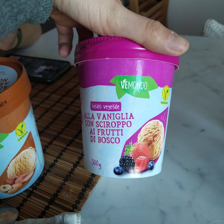 photo of Vemondo Gelato ai Frutti Di Bosco shared by @chiaraingrafica on  10 Apr 2022 - review