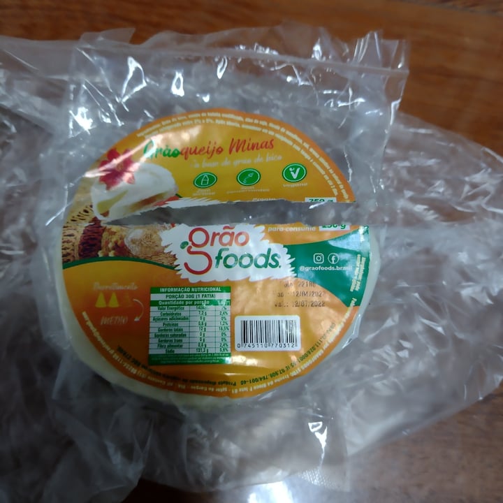 photo of Grão foods Queijo de grão de bico tipo minas shared by @clarapinto on  01 May 2022 - review