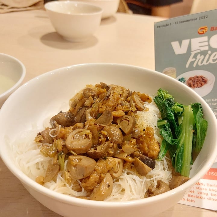 photo of Bakmi GM Bihun Spesial GM Vegan shared by @syera on  08 Nov 2022 - review