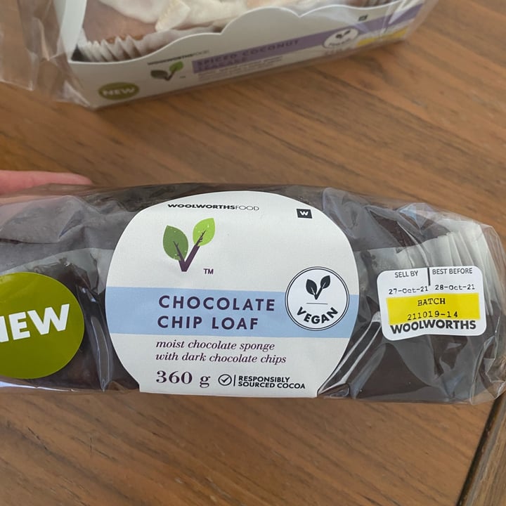 photo of Woolworths Food chocolate chip loaf vegan shared by @bianca1701 on  28 Oct 2021 - review