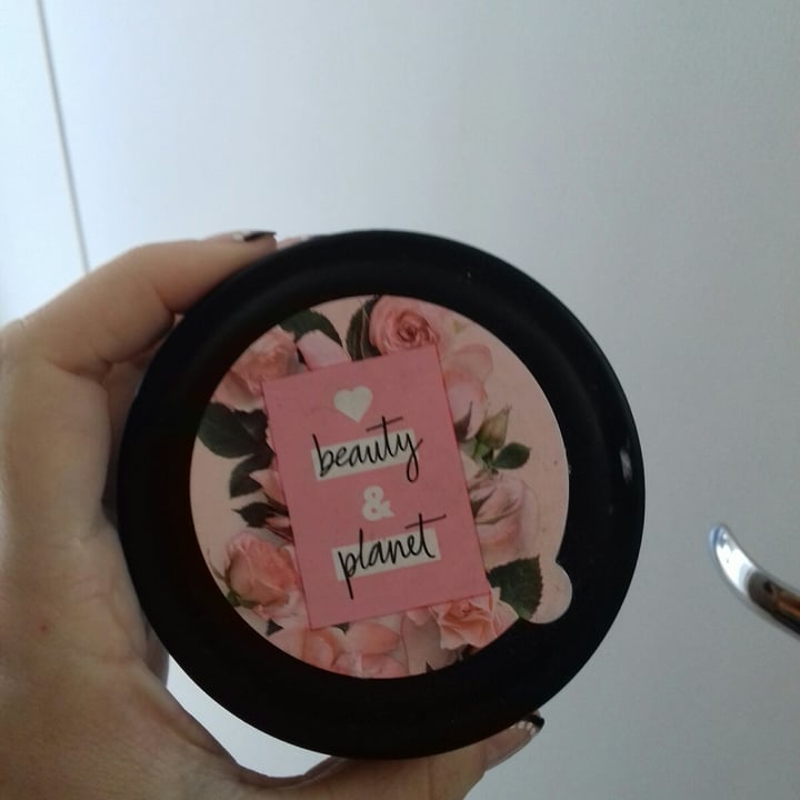 photo of Love Beauty and Planet Body butter shared by @juandriolli on  18 Apr 2022 - review