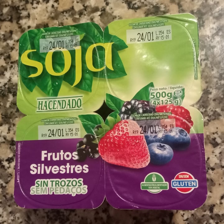 photo of Hacendado Yogurt de Soja Frutos Silvestres shared by @titoherbito on  14 Jan 2022 - review