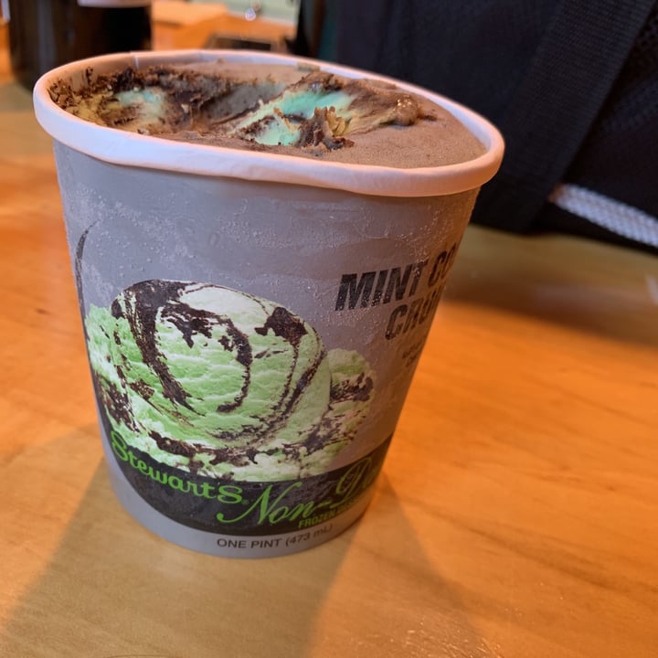 photo of Stewart's Non-dairy mint cookie crumble shared by @caitlinandmj on  24 Oct 2020 - review