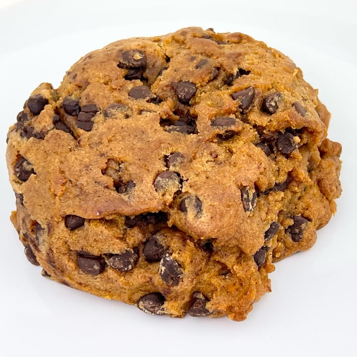 photo of DC Vegetarian Pumpkin Spiced Pumpkin Chocolate Chip Cookie shared by @pdxveg on  21 Sep 2022 - review