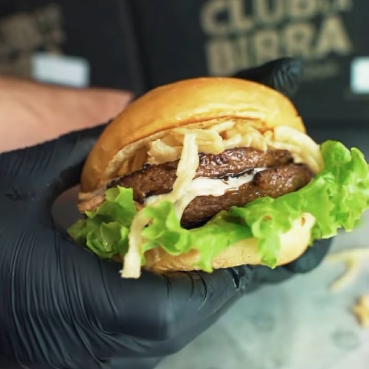 review photo of Club de la Birra Caballito Not Club Vegan Burger shared by @milekuzab on 02 Apr 2021 - review