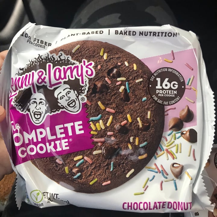 photo of Lenny & Larry’s The Complete Cookie Chocolate Donut shared by @albiselena on  03 Jun 2021 - review