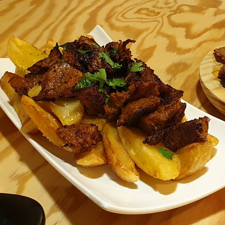 photo of Entre Pedras Café Bar Vegano "Zorza" con patatas shared by @luciamf on  12 Oct 2020 - review