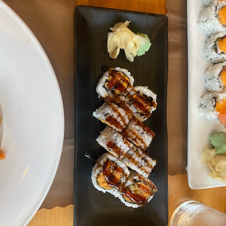 photo of Hot Woks Cool Sushi Sweet Potato Tempura Roll shared by @convicti0n on  06 Oct 2021 - review