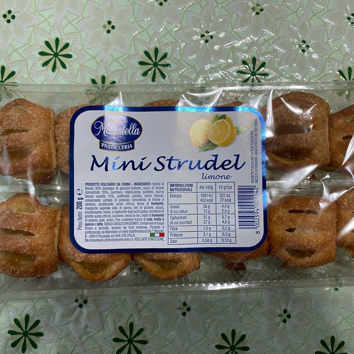 photo of Maristella Pasticceria Mini Strudel Limone shared by @varte on  29 Apr 2022 - review