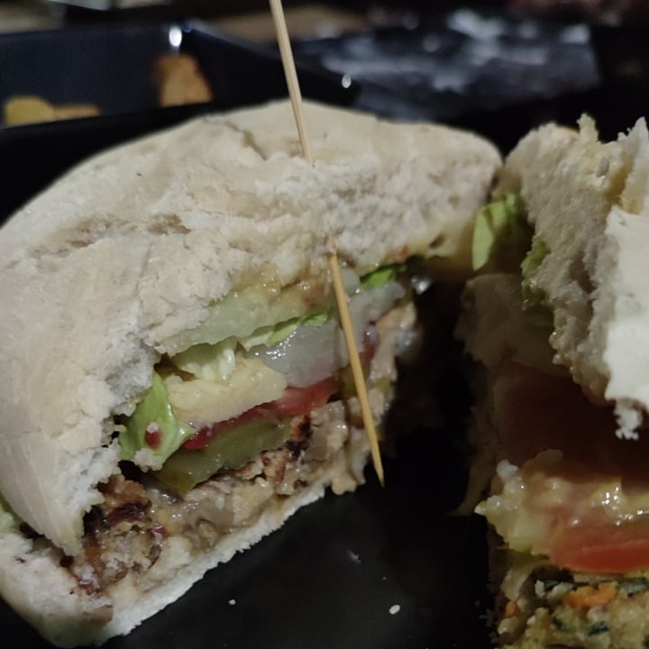 review photo of ROCK TAVERN FAROLES Hamburguesa De Soja Texturizada Y Setas Estilo Country shared by @pickyrabbit on 08 Jul 2022 - review