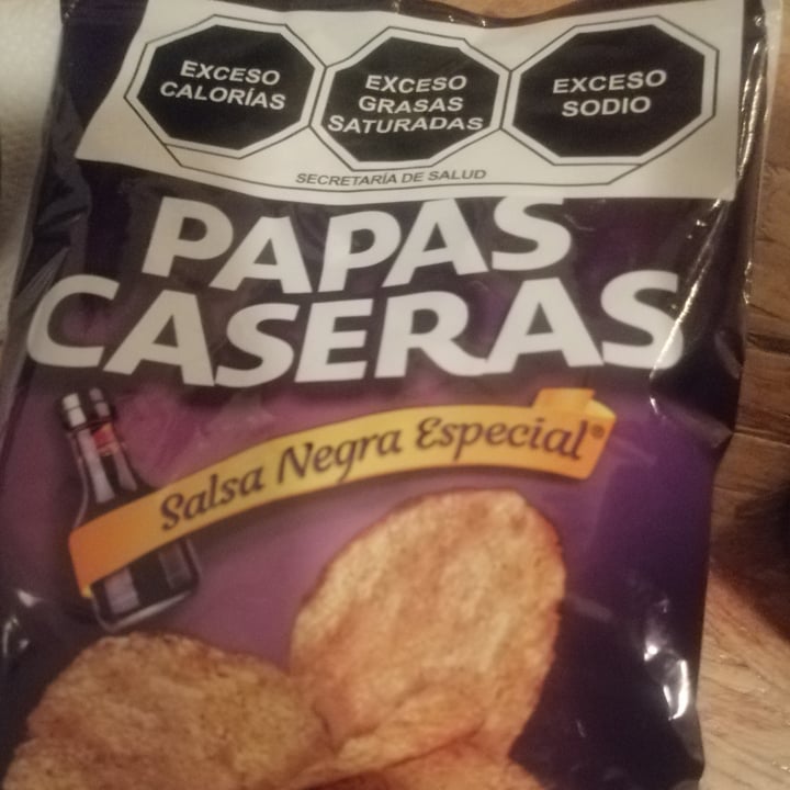 photo of Kiubo Papas Caseras Salsa Negra shared by @sheycabral on  12 Dec 2020 - review
