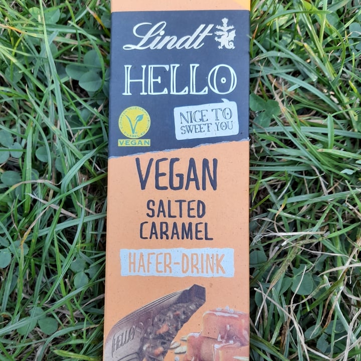 photo of Lindt Hello Vegan Salted Caramel shared by @esterl on  27 Aug 2022 - review