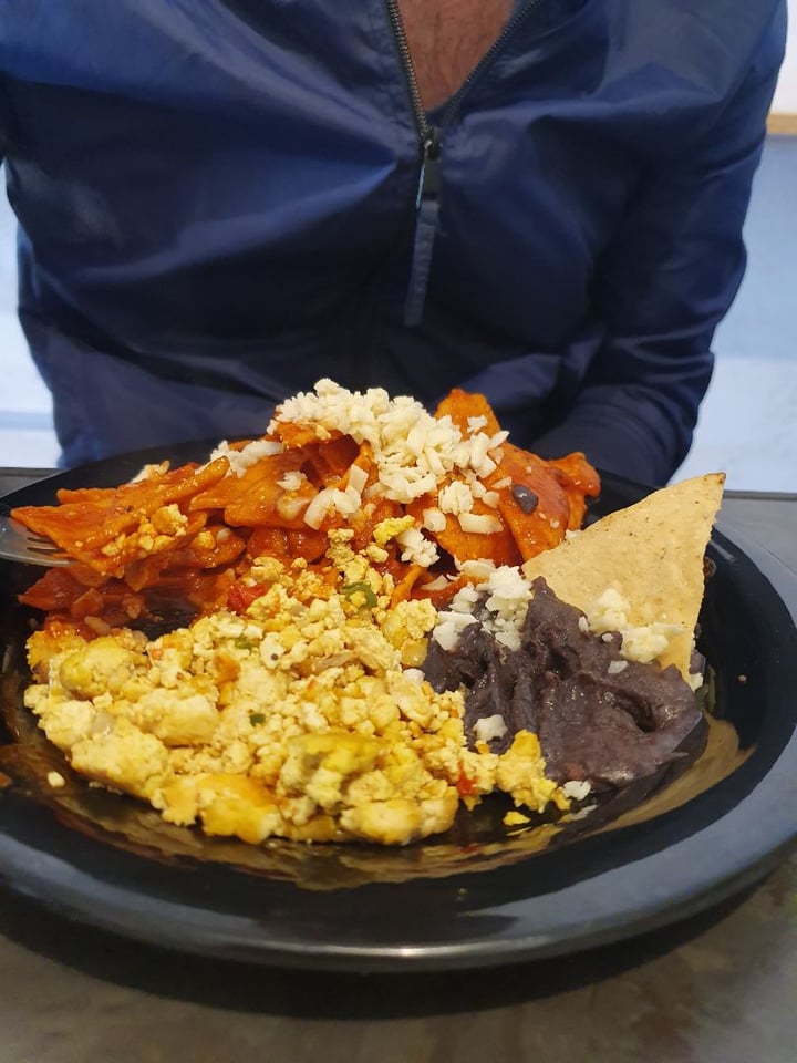 photo of VegCo. Restaurante Vegano Chilaquiles con huevo shared by @danquiroz on  19 Jan 2020 - review
