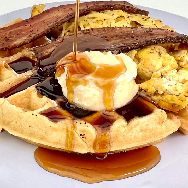 photo of South x Northwest Waffle Sandwich shared by @pdxveg on  28 Jun 2022 - review