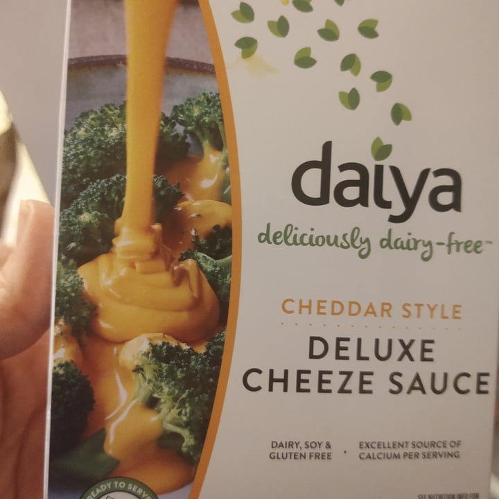 photo of Daiya Cheddar Style Deluxe Cheeze Sauce shared by @kconover on  11 Feb 2022 - review