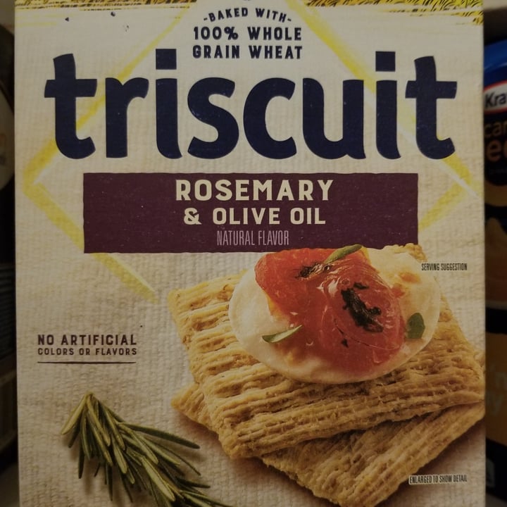 photo of Triscuit Rosemary And Olive Oil shared by @arenpace on  30 Apr 2020 - review