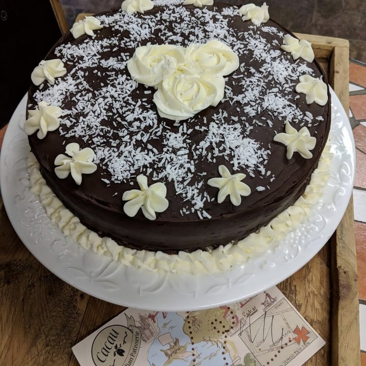 review photo of Cacau Brazilian Patisserie Vegan prestigio cake shared by @roseperiotto on 11 May 2022 - review