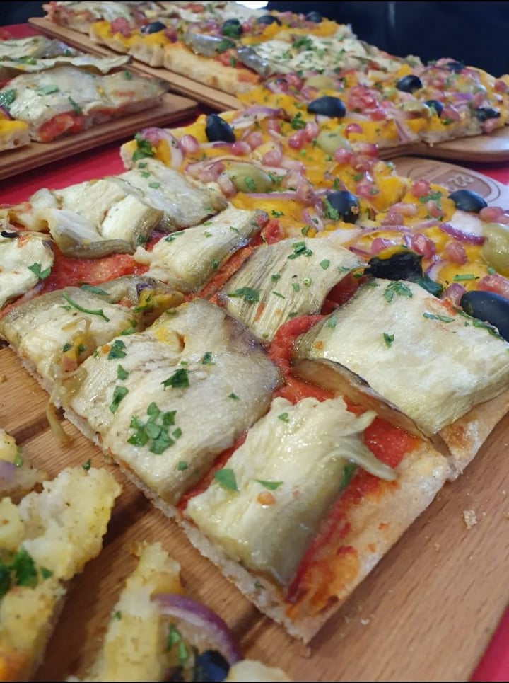 photo of 22.2º Pizza al Taglio Pizza De Berenjenas En Escabeche shared by @panchistico on  06 Mar 2020 - review