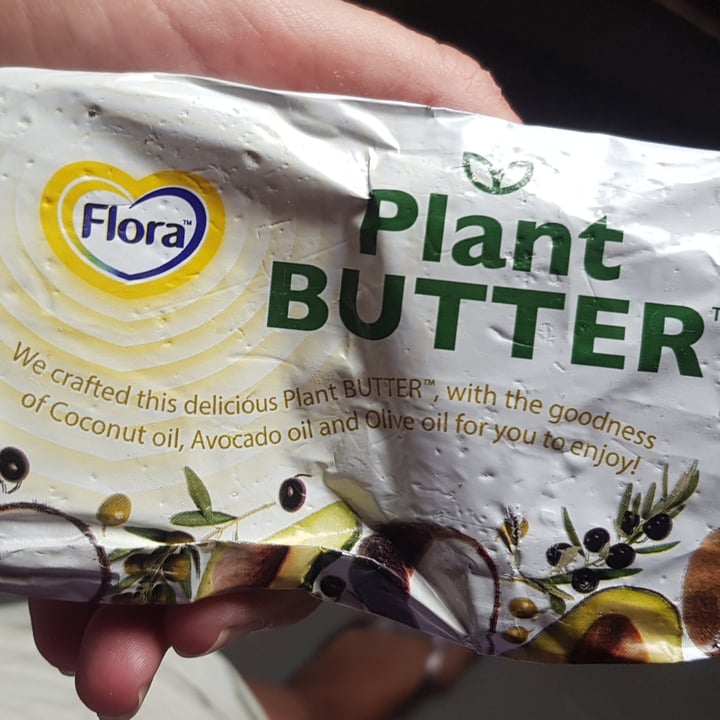 photo of Flora plant butter with olive x coconut and avo shared by @snowfairysugar on  24 Mar 2022 - review