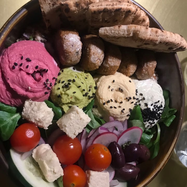photo of Green & Berry Falafel bowl shared by @srta-marta on  20 Aug 2021 - review