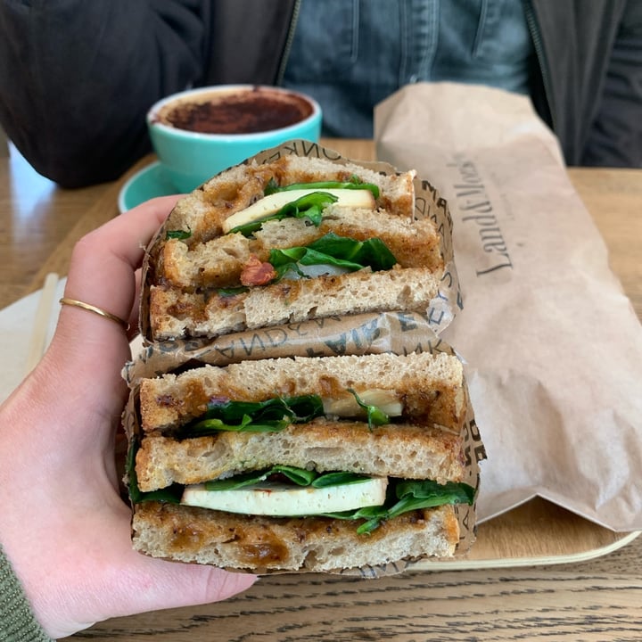 photo of Land&Monkeys Sandwitch Umami shared by @cucinadiale17 on  21 Mar 2022 - review
