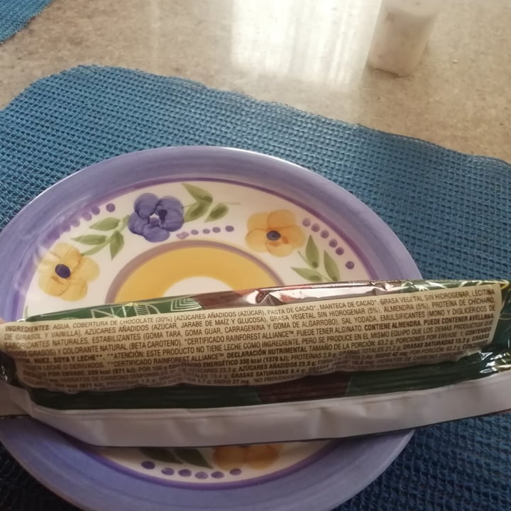photo of Magnum Magnum Almendras Vegana shared by @angelicaesther on  16 Jun 2022 - review