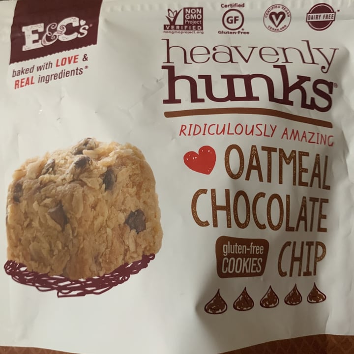 photo of E&C's Heavenly Hunks Oatmeal Chocolate Chip shared by @knnyjrdn on  22 Jan 2021 - review