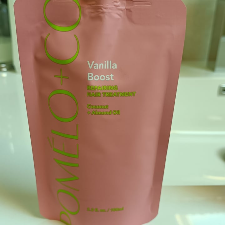 photo of POMELO+CO. Maschera per capelli Vanilla Boost shared by @martinabrachi on  07 Jun 2022 - review