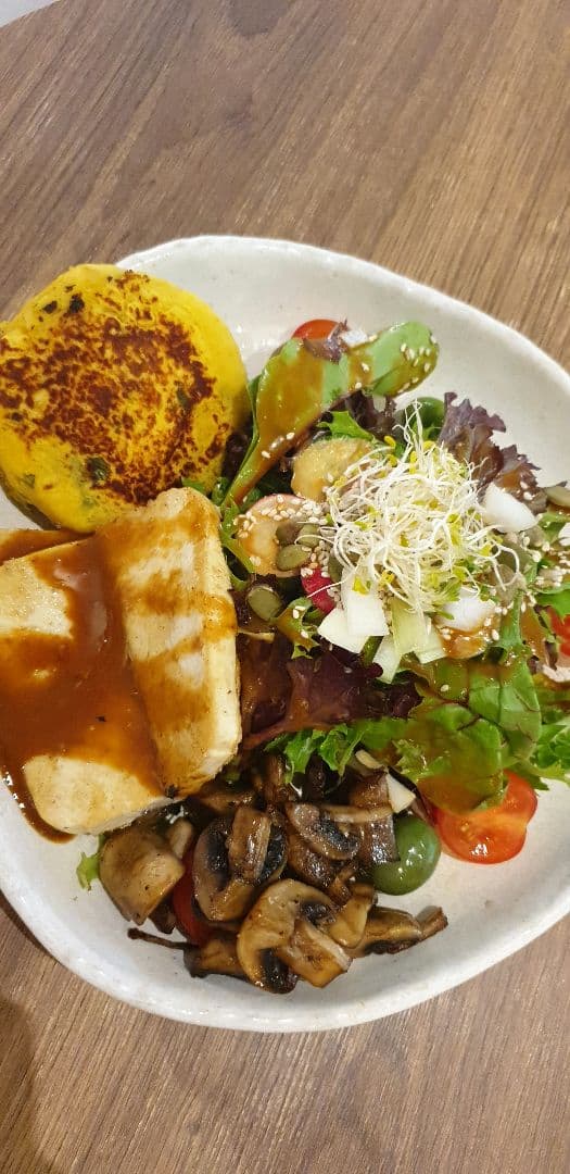 菜肴“Lentil and Mushroom Salad”的照片