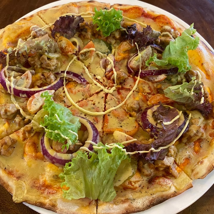 photo of WellSmoocht Truffle Cheeseburger Pizza shared by @culinaryworkout on  02 Jan 2021 - review